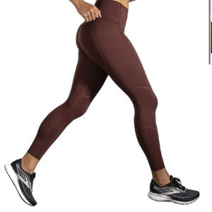 Brooks Method 7/8 Tight leggings in run raisin size small activewear